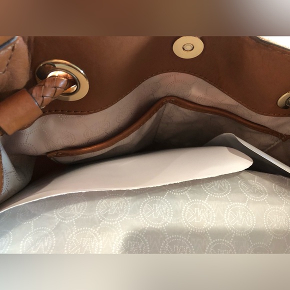 MICHAEL KORS Camden Signature Canvas & Leather Gathered Slouch Handbag - Picture 11 of 16